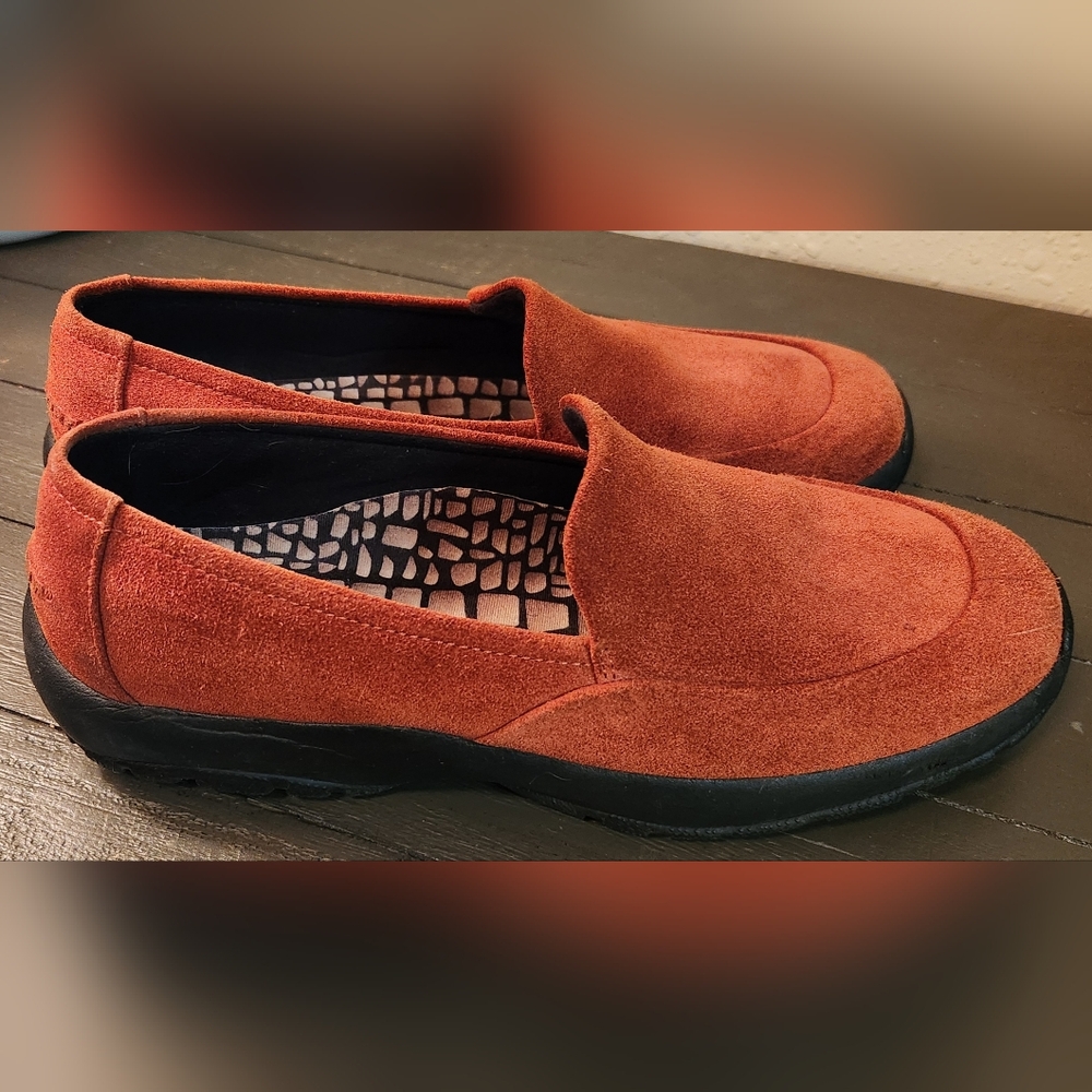Rockport Women's Suede Loafers in Rich Rust